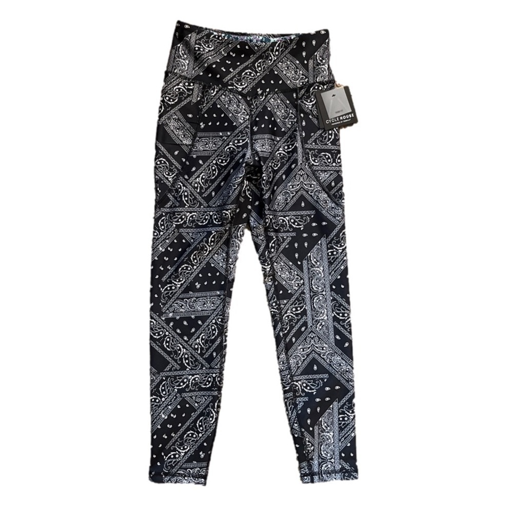 New Marika Medium Reversible Ankle Leggings with pockets